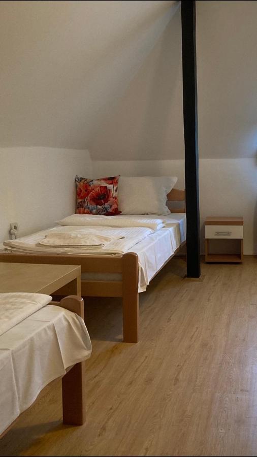 B&B Villa Pipacs Feketić Exterior foto